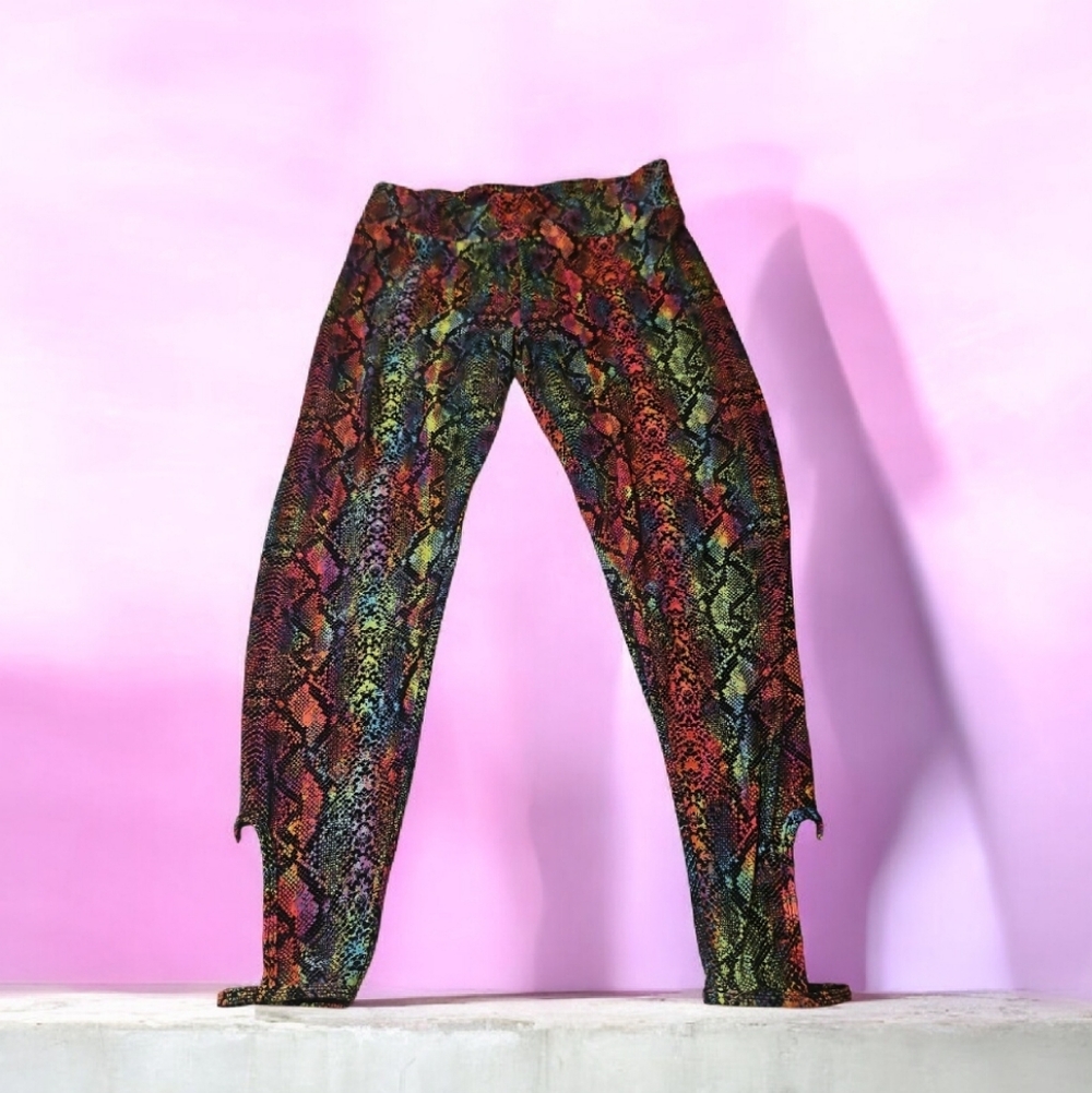 No BOUNDERIES leggins With See Threw Ankles Size XL 15/17 Animal Print Colorful.